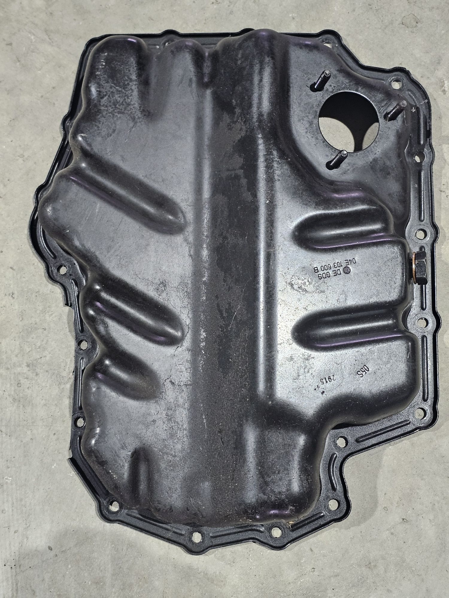 Baie ulei 04E103600B vw , audi  , seat , skoda etc ,benzină  2013-2020