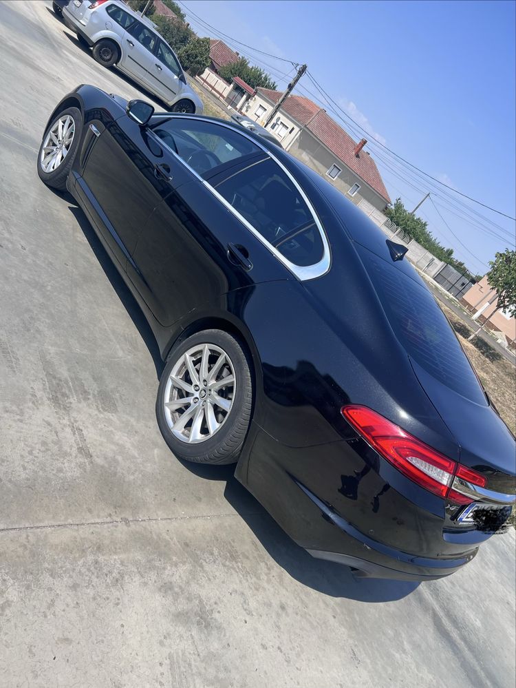 Jaguar Xf facelift 2013