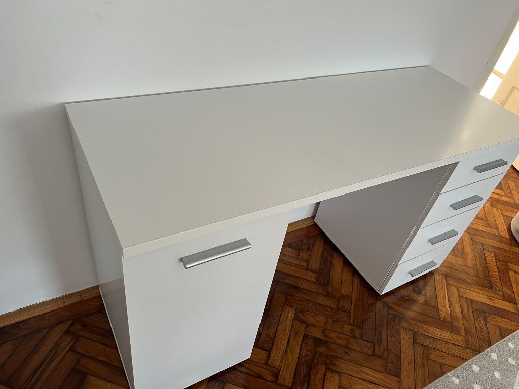 Masa birou alba 135x50x75,50cm